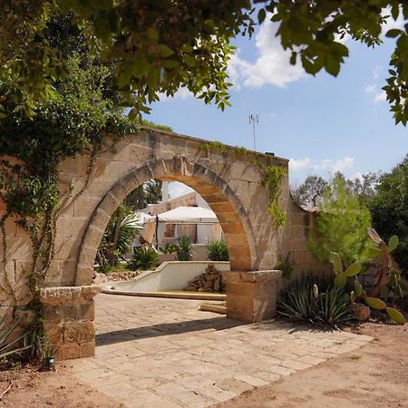 B&B Villa Gallo Torre Squillace Exterior photo