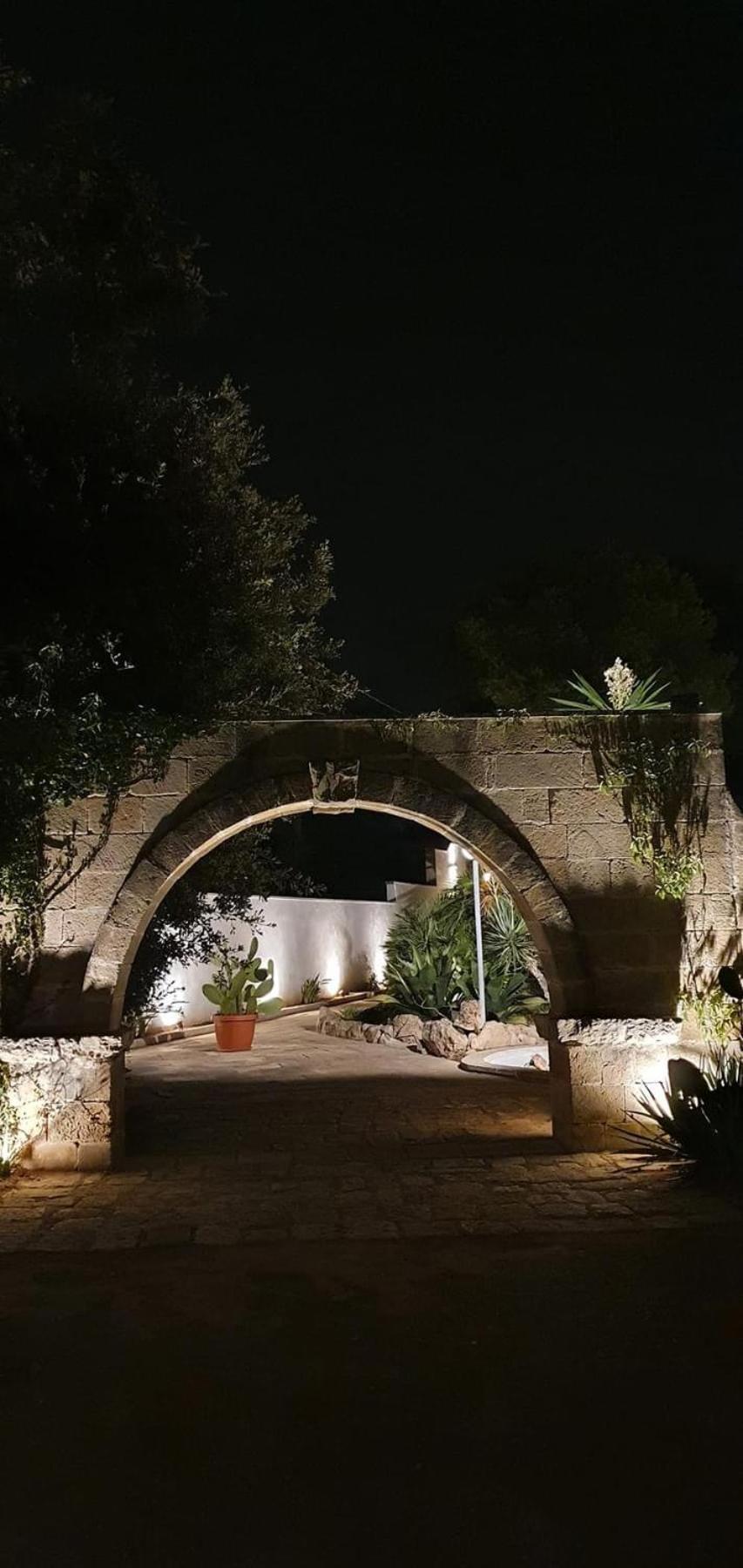 B&B Villa Gallo Torre Squillace Exterior photo